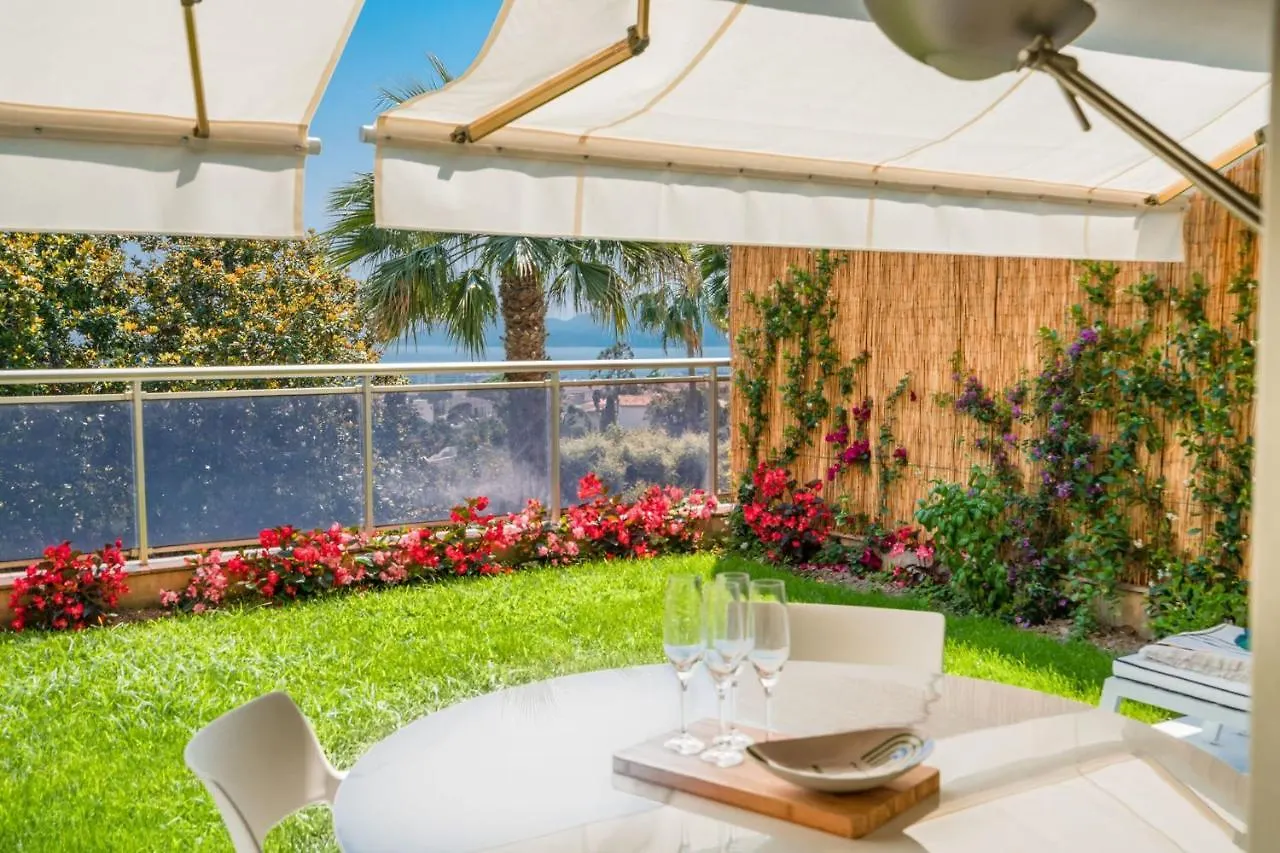 2-Br Luxury Apartment With Sea View And Pool Cannes