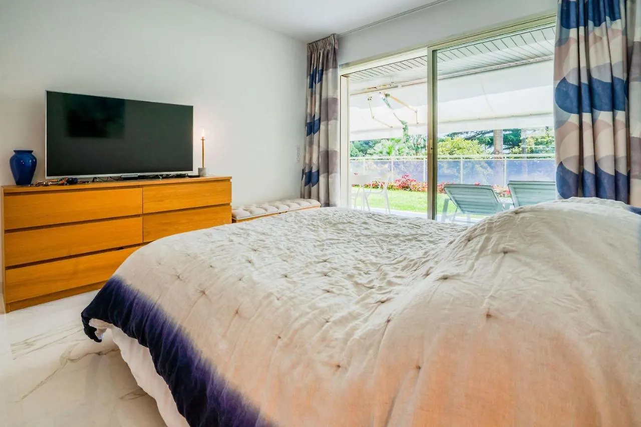 2-Br Luxury Apartment With Sea View And Pool Cannes