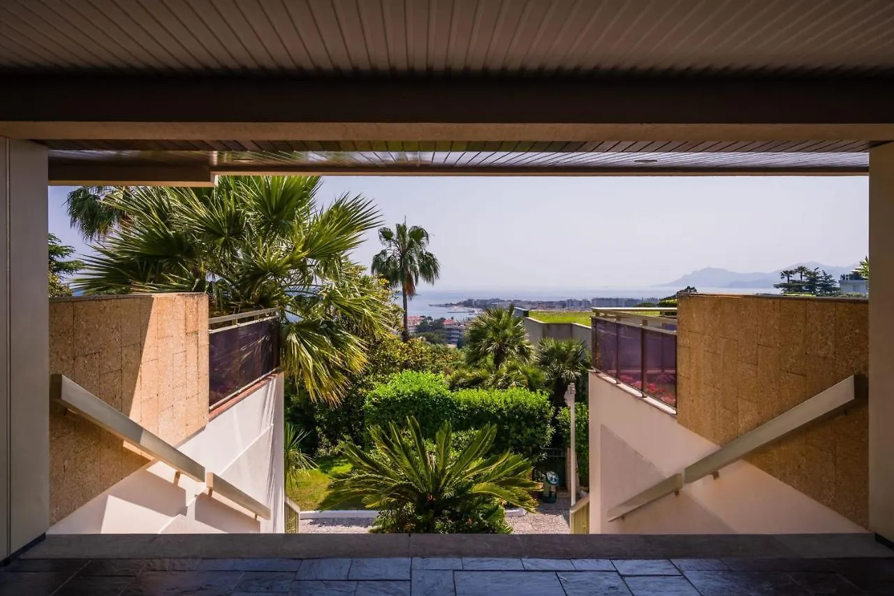 2-Br Luxury Apartment With Sea View And Pool Cannes